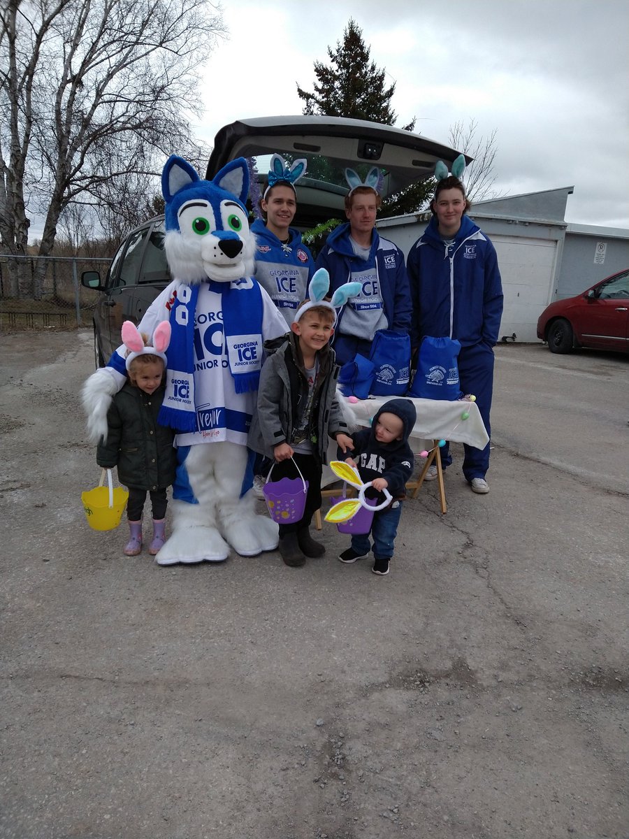 GeorginaIce's tweet image. Out in the community today supporting the Optimist Club of Keswick Easter event 🐰