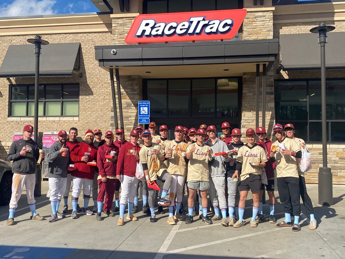 CoachWyman11's tweet photo. We’re baaaaaaack!!!!!!! And we’re sporting our @Braves socks from our BFF’s @RaceTrac
Thanks for the swag @RaceTrac 🤗🥰. Y’all are the best!!!!!!
#ItsAGreatDayToBeA🦁
#SwirlWorld
@HCALionBaseball @hcaathletic @HebronLions https://t.co/iEwxqVTt9K
