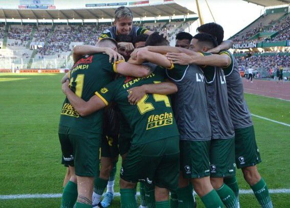 TodoDefensaTV's tweet photo. Defensa juega y convierte goles de memoria, aún con intérpretes nuevos. Tal es el caso de Alanís y Hugo Fernandez, que anotó duplicado y habilitó a Rotondi en el primero. Además la Bestia sigue derecho para el gol. Semejantes virtudes + algún regalo del rival = UN 5-1 INOLVIDABLE https://t.co/C56er42FVh