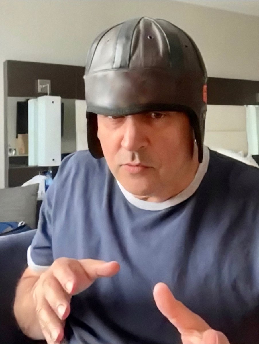 RockyLaPorte's tweet photo. Can you kids believe itβ¦ I just got traded to the Cleveland @Browns as #startingquarterback!?! πππ€·π»ββοΈ #heykids #nfldraft #draftday #clevelandbrowns #tradealert #justkidding #putmeincoach #standupcomedy #cleancomedy #italiancomedy #rockylaporte https://t.co/zDKqxtkNVh https://t.co/YcRo1ifp5F