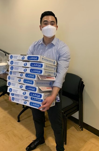 CanaryLauren's tweet photo. Alexander In (M1) will be coordinating the next year of #MedDocs. He already has brilliant ideas about making it more accessible to teens underrepresented in the medical field. Note: next year we need more pizzas! https://t.co/mKqV3Z53ne