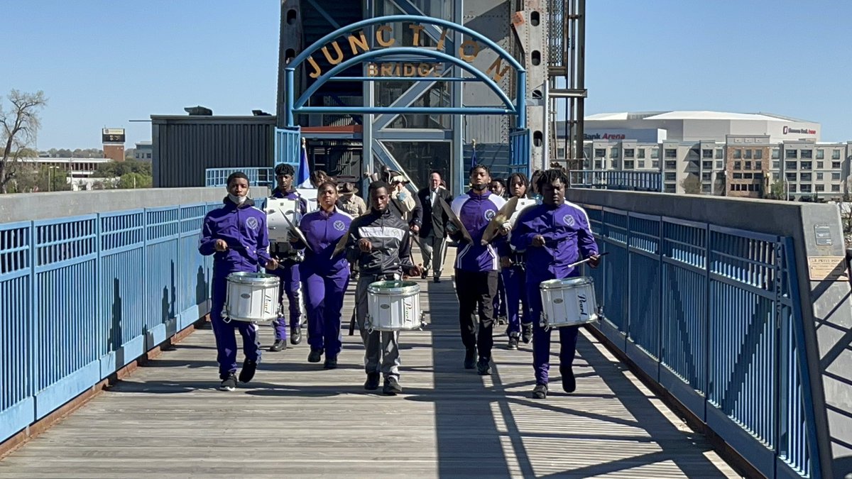 denverpeacock's tweet photo. We’ve had a great La Petite Roche Tricentennial day so far. Beautiful day in @CityLittleRock. Very thankful to so many that made it possible! #LPR300 #rediscovertherock #junctionbridge @DowntownLR @artourism @LittleRockCVB @PulaskiAR @FrankScottJr @lrsd @MichaelPoore1 https://t.co/7L5OqdT2ik