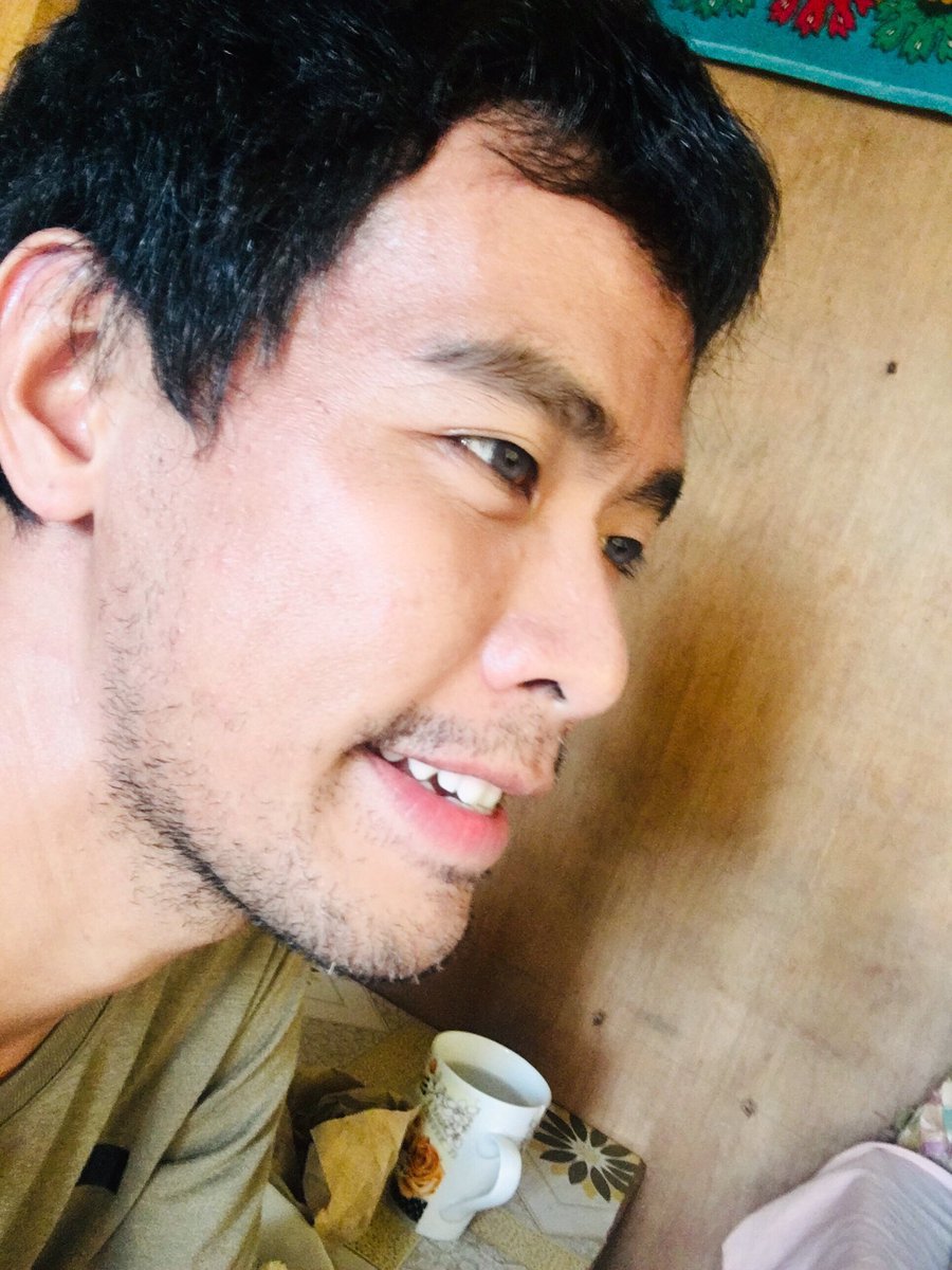 RhajPhil's tweet photo. Smile as if nothing worse happened. https://t.co/iZDwZybugq