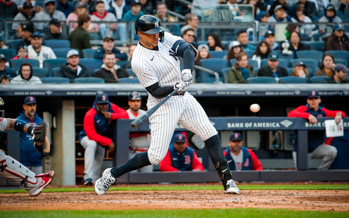 Yankees's tweet photo. Series W 🔒

#RepBX https://t.co/px0EFc8XYt