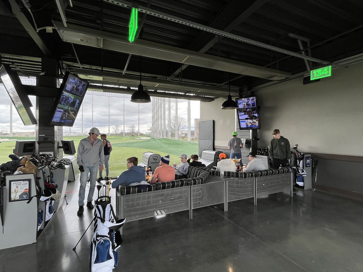 Cass_Kings_Golf's tweet image. This is how you spend a Saturday team retreat. Had a blast with these guys at @Topgolf . Wouldn’t want to be driving the range picker today! #Kings2022