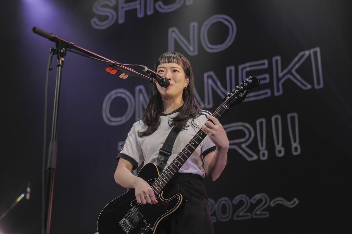 SHISHAMO_BAND's tweet photo. 昨日は、
「SHISHAMO NO OMANEKI TOUR!!! 〜開国2022〜」
Zepp Fukuoka公演でした！

スリーピースの大先輩とのセッション…とんでもなく楽しかったです✨
とにかくずっと笑顔の1日でした☺️

インスタには他にも沢山写真をあげているので、是非チェックして下さいね😉✨(吉川)
https://t.co/yjsOozdXu6 https://t.co/wx9buZlbza
