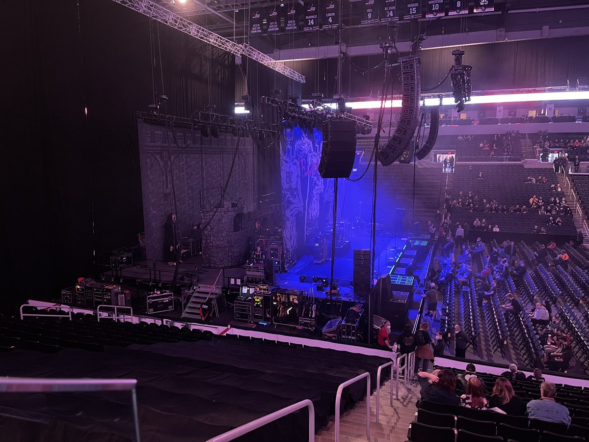 Waiting to see <a href="/alicecooper/">Alice Cooper</a> rock the house along with my favourite guitarist <a href="/hurricanenita/">Nita Strauss Villalta</a>