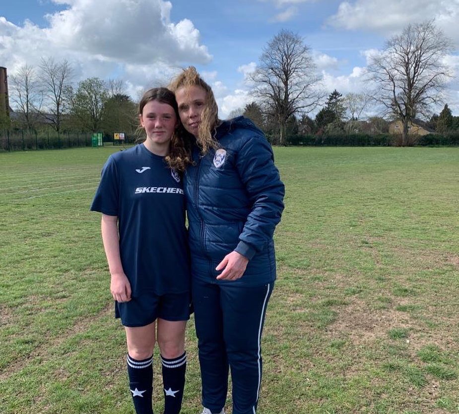 ClareDoherty2's tweet photo. 🏆🏆CHAMPIONS🏆🏆
Congratulations to Starlets U14’s who won the HGPFL Div 1.
The nicest bunch of girls who finally got the reward they deserved. 🌟💙⚽️ https://t.co/cRU5FM2Zul
