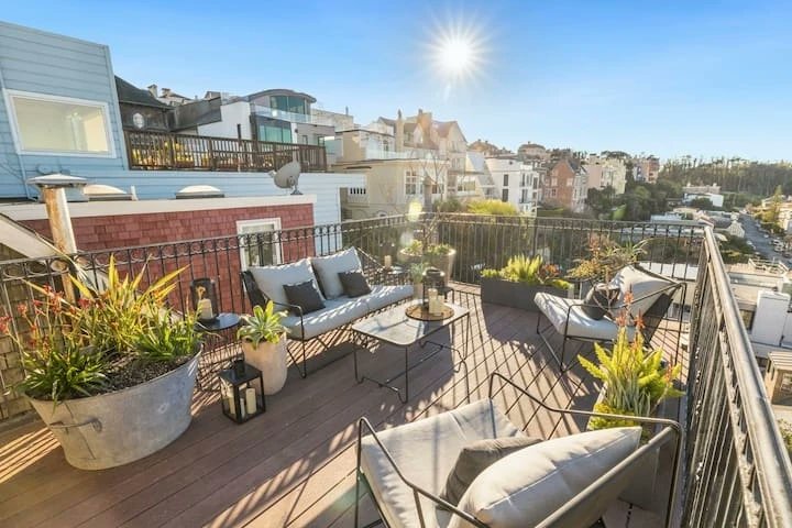 📍 Location: San Francisco, California

🏡 Listing Title: Stunning Pacific Heights Apt with Panoramic Views
 
🙌🏾 Avg. Guest Rating: 5.0
_______

Visit blackairbnbs.co to book this Black-owned Airbnb, submit Black-owned listings, or browse 200+ #blackairbnbs across the US!