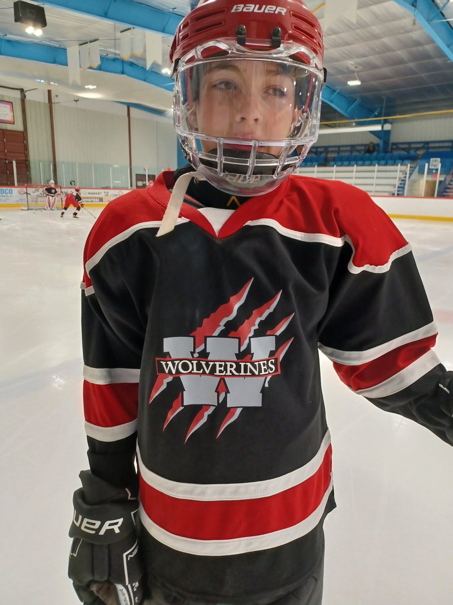 WCS4ODC's tweet photo. These two are competing in the 2010 div semis this afternoon. #warriors #wolverines #springhockey https://t.co/5nGhKsbO9j
