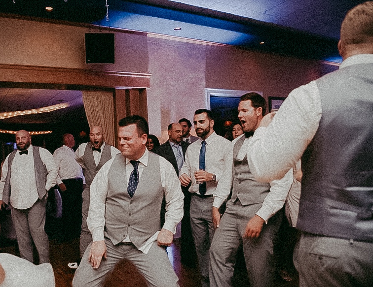 bflosoundwavedj's tweet photo. Groom knows how to get down!! 🕺🏻

.
.
#DJ #weddingdj #wedding #djlife #weddingdjlife #mobiledjlife #Bride #Groom #realwedding #weddingday #DJing #Events #weddingfun https://t.co/R1mShGOeuS