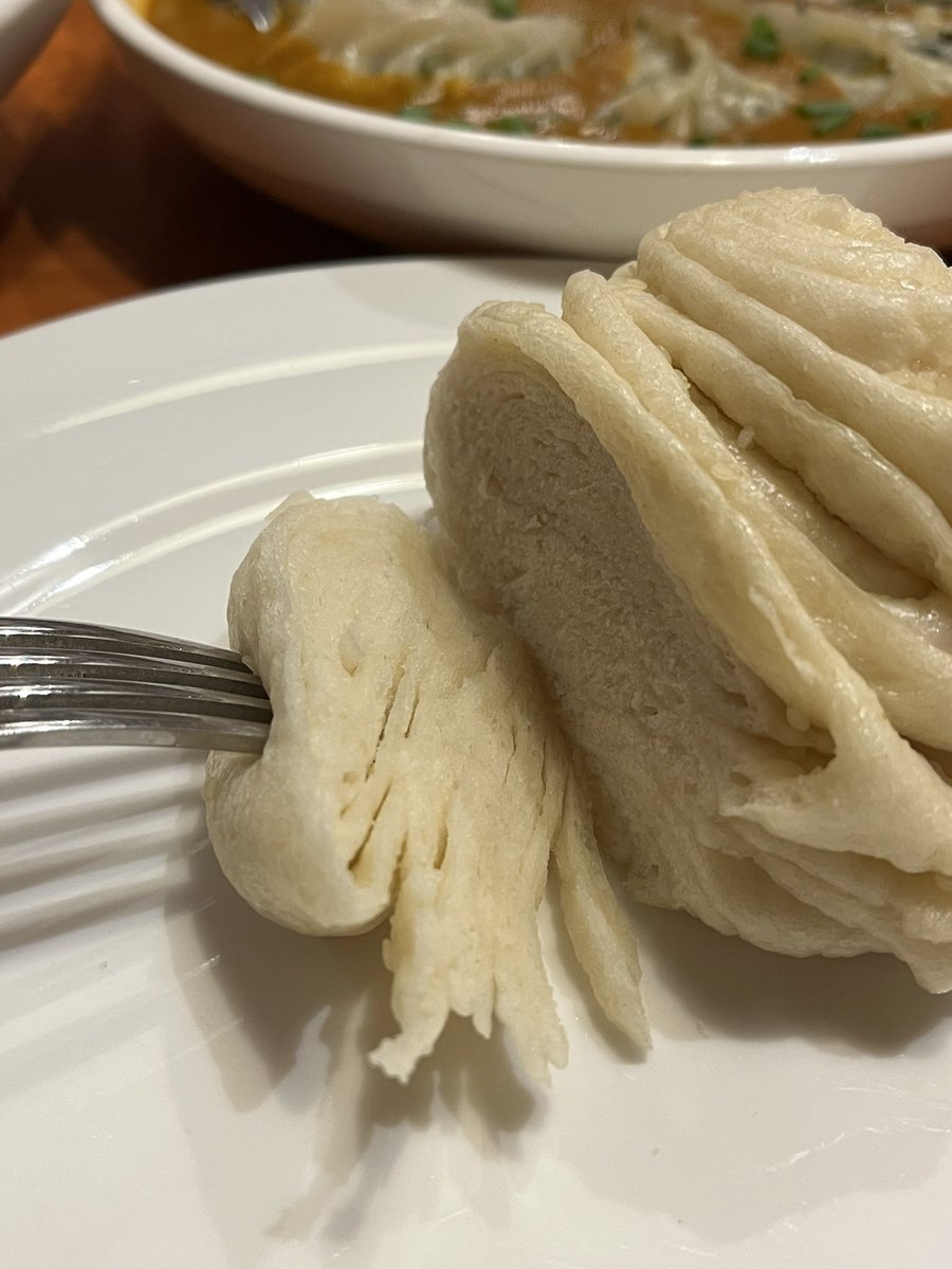 heymeru's tweet photo. Super soft #Tibetan buns known as #Tingmo 😍
Sometimes described as a steamed bun similar to #Chinese flower rolls, with a soft & fluffy texture.
#bread #food #foodie #dinner #breakfast #SundayMorning #SaturdayNight #homemade #tibet #asia #Bangkok #Thailand #curry #Blog https://t.co/rfY4QeOhWm