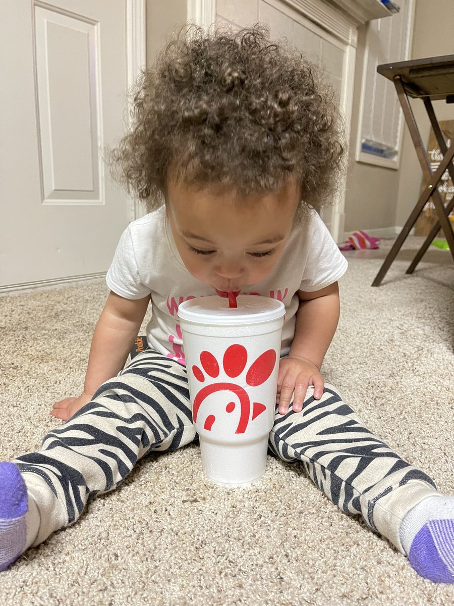 jerrinejackson's tweet photo. @ChickfilA the sweet tea is a hit for our sweet girl! #sugarrush https://t.co/aBVojJtzMt