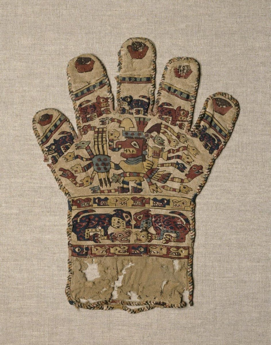RT @ayayciog: Textile in the Form of a Glove, Wari Culture , Peru 650-800 C.E. Brooklyn Museum https://t.co/7g2cpSD1JF