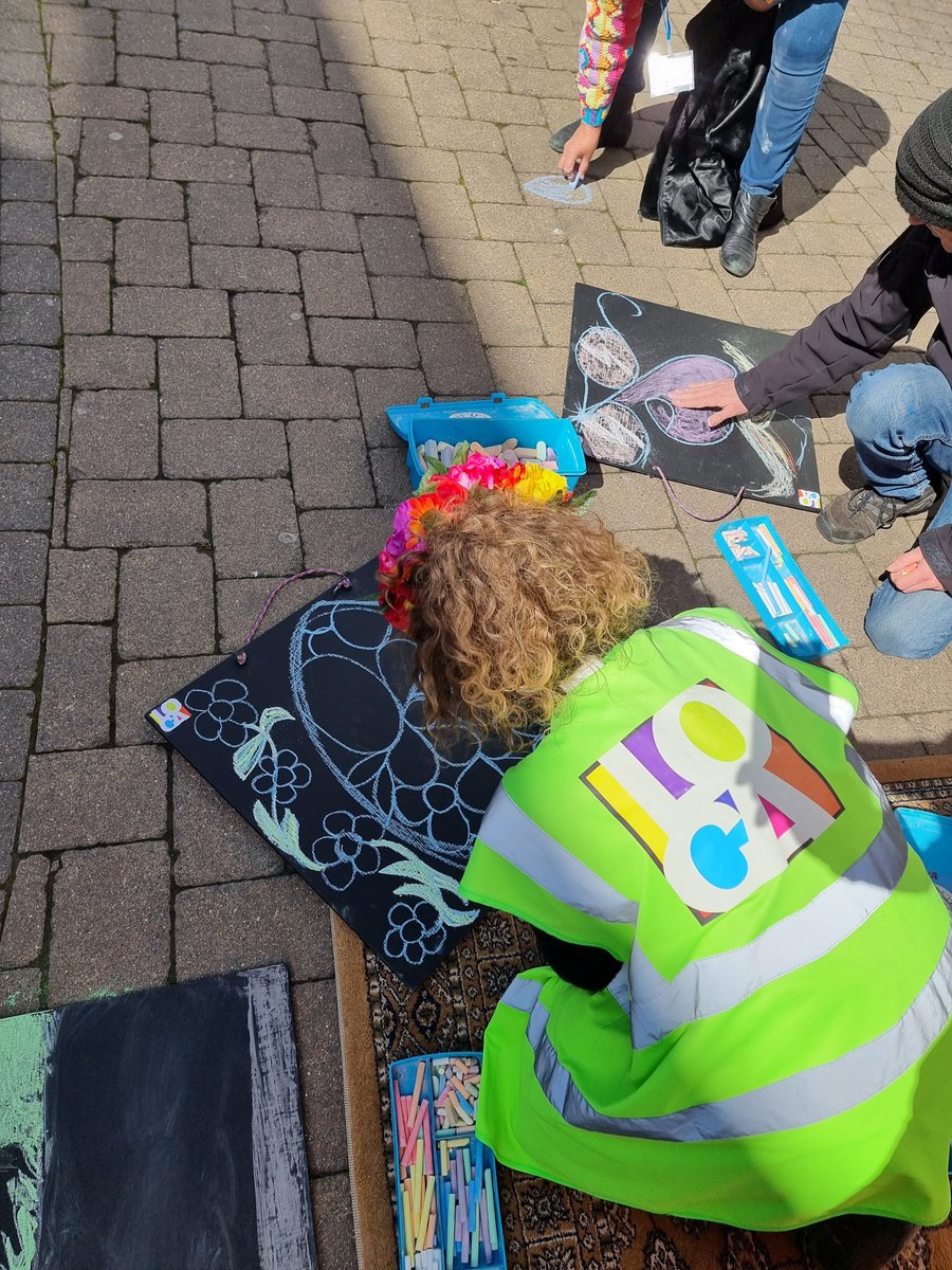 MSServicesLtd's tweet photo. @ArtsworkLtd Easter Eggstavaganza featuring @LOCAArts, @ucanspray and @SussexSteel....great weather and a great turnout! Thanks for having us #lovelocal #chalkart #spraypaint #graffiti @visitlittlehampton #littlehamptontowncouncil #highstreet #sunnysussex #beachtown #community https://t.co/5V2ldUYmyz