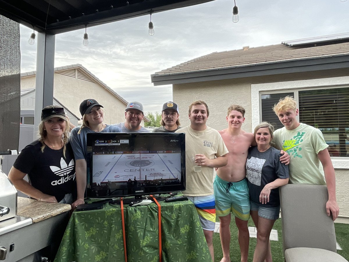 Ana Morelli tweet media