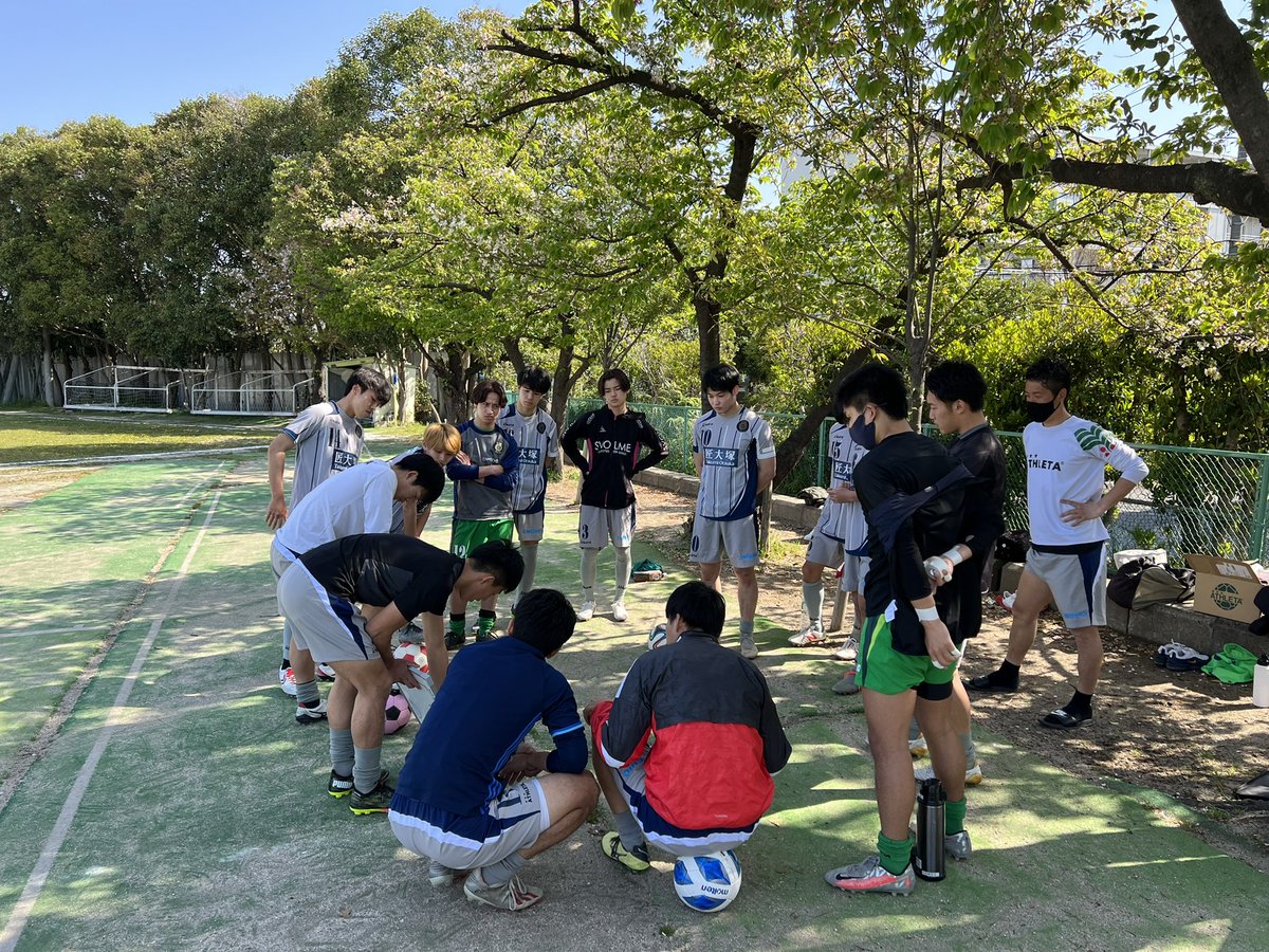 FCGoisTop's tweet photo. 【TOP】埼玉県社会人サッカー3部リーグ東部
第2戦 vs ��喜エブリデイ
今日も奢らずにしっかりと動いて、勝利を引き寄せます！ミーティングは念入りに。 https://t.co/ZyT4OB8HJo