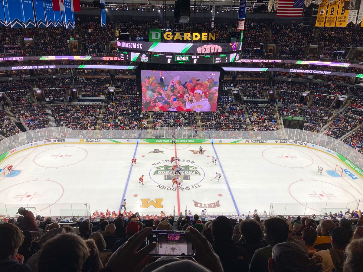 JediRobWhite's tweet photo. Game On!  #mfrozenfour https://t.co/HJWnYgiq18