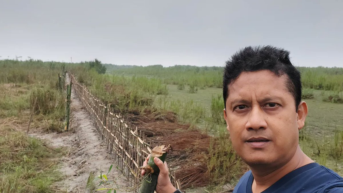 riturajphukan's tweet image. Blessed day of grassroots impact multiplication. #millionmoretrees #biodiversity #forestmanofindia #brahmaputra #molaikathoni  #indigenousclimateaction  #LeadOnClimate #GrassrootsClimate
