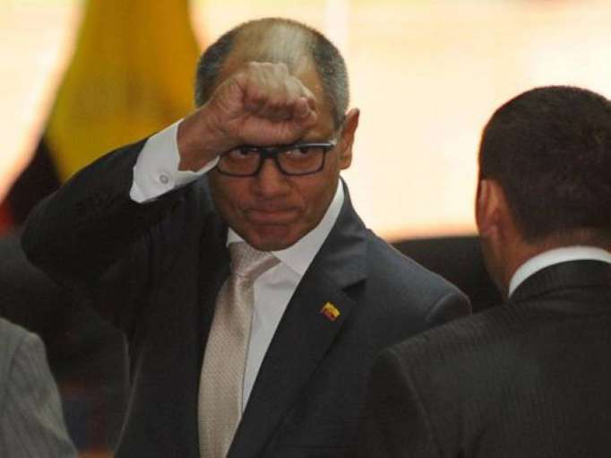 Revolucion_RC's tweet photo. 🔴 #ÚltimaHora | POR FIN LIBRE!! Nuestro exvicepresidente de la Revolución Ciudadana Jorge Glas, recupera su libertad luego de que Javier Moscoso, juez de la Unidad Judicial Multicompetente de Manglaralto, le concedió habeas corpus. @MashiRafael @FaustoJarrinT @pacohidalgorc https://t.co/VJnOh9Dhhr