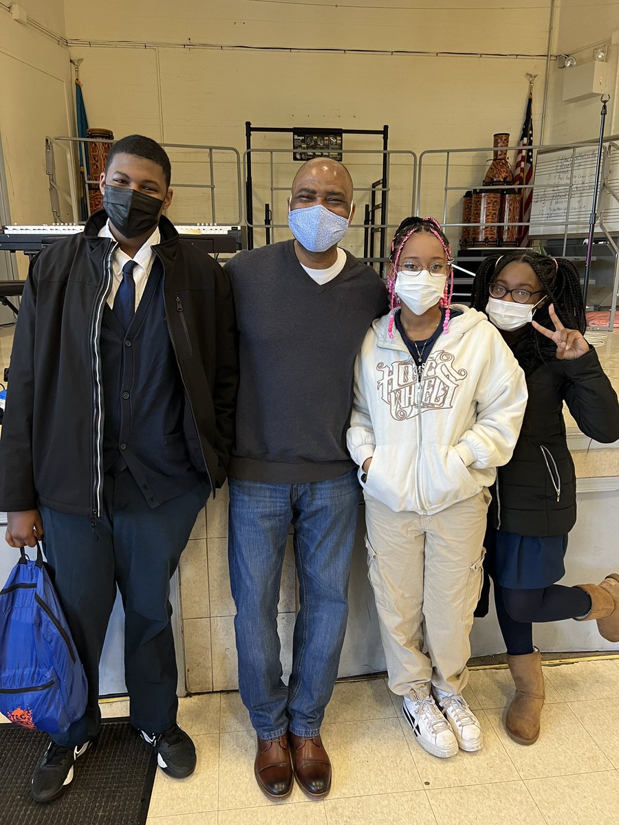 Principal_EL's tweet photo. Covid is coming back with a vengeance! Never left! We never lifted our mask mandate at school! COVID-19 has decimated our community! Thankful our staff, parents and students supported our efforts to keep them safe! 35 years since my 1st day on the job and I still Choose to Stay! https://t.co/1ONy0dpOhf