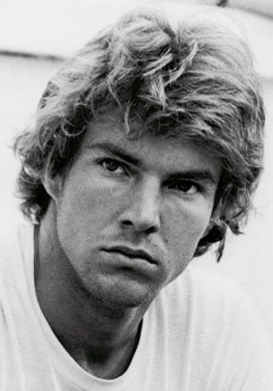 Happy Birthday to Dennis Quaid . 