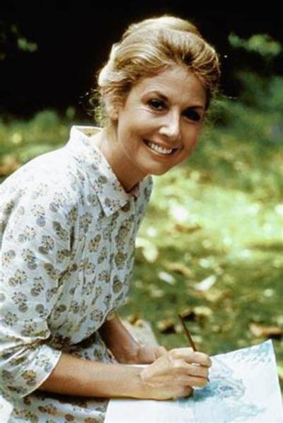 Happy Birthday to Michael Learned .. 