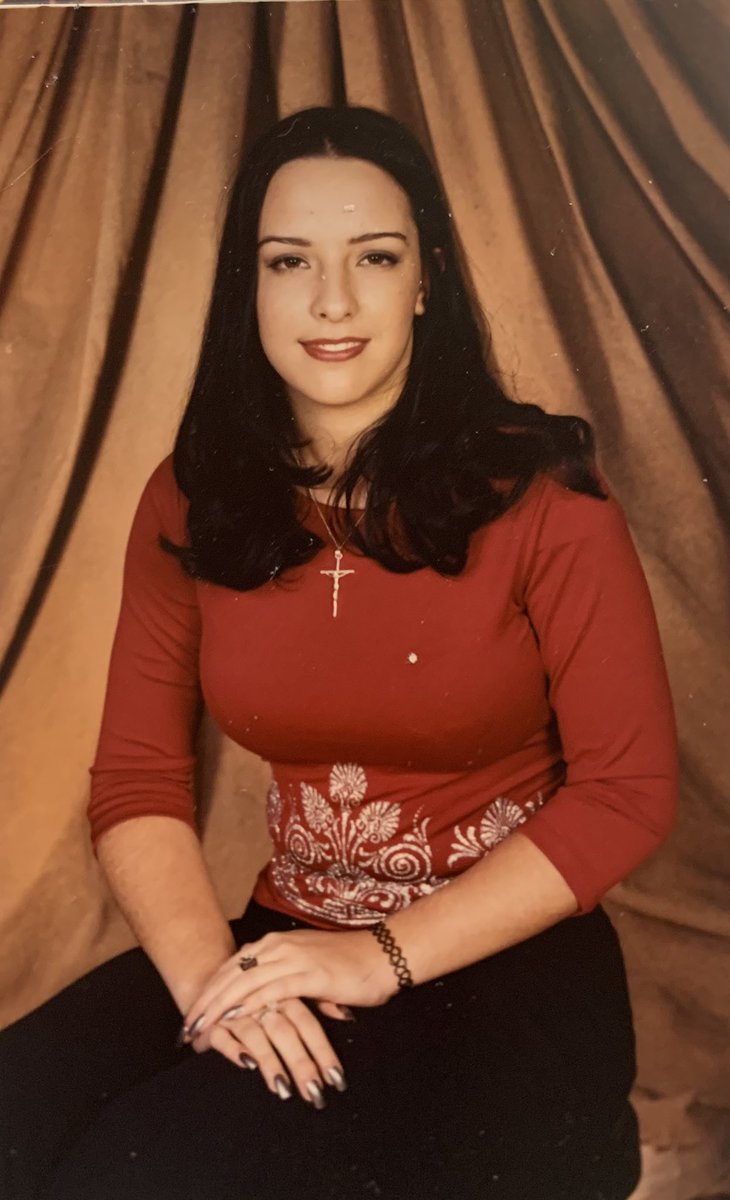Draven1683's tweet photo. Nonna busted out the photo album. Here’s 16 year old me in ‘99, with 90’s thin eyebrows, a jelly lace bracelet &amp; a manicure matching the silver accents on my shirt. #tipsytweet #highschoolflashback https://t.co/lbcoCfw9Ih