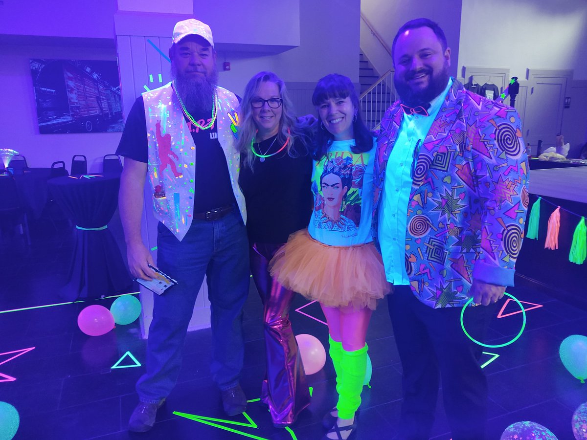 vtdotson's tweet photo. BIG Fun @believeNbristol Adult Prom! @CBlevinsBristol @debi_denney @bethanywwilson @emylishka https://t.co/rcZhAYfCTQ