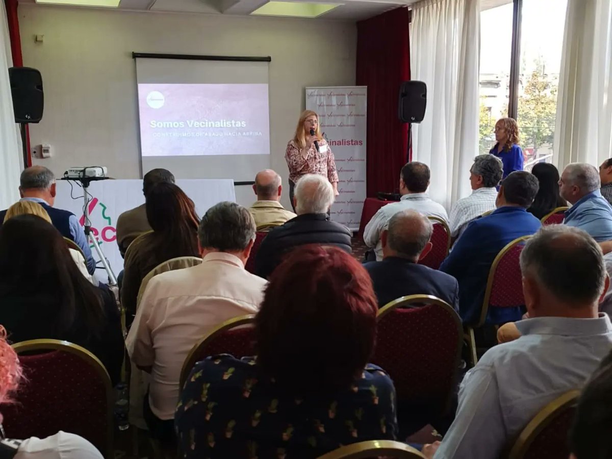 Congreso provincial de <a href="/VecinalistasBA/">Vecinalistas BA</a> ,pedimos Autonomía municipal,Boleta única.
Convocamos a construir un proyecto de abajo hacia arriba.