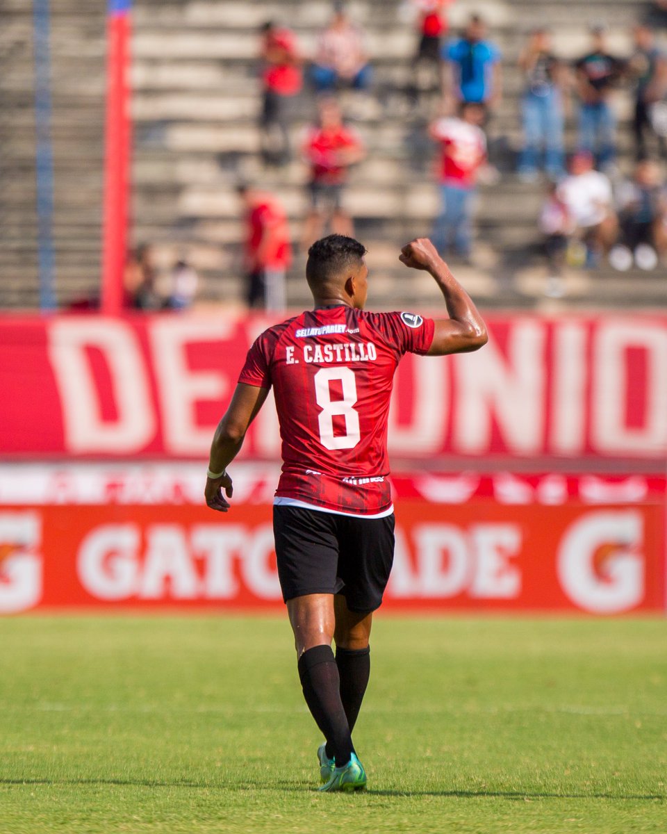 Caracas_FC's tweet photo. Box to box 8️⃣

@edsoncastillo80 🔝⚽️ https://t.co/a1jFB8DBbU