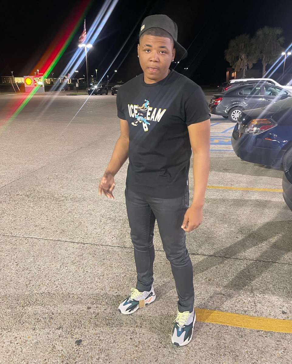_TBrown_3's tweet photo. Even if my girl don’t feel good I still ain’t doing nun basic( bae sick)🌟 https://t.co/OudFSY0ctR