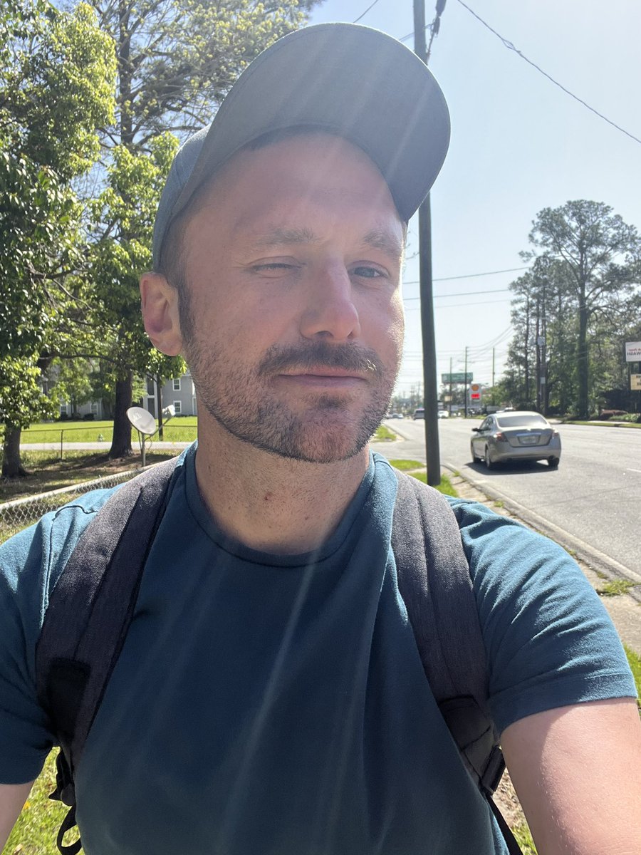 mattneedsacat's tweet photo. Today 🙃🤟🏻🙄🦅💋 https://t.co/ogepht37Fj