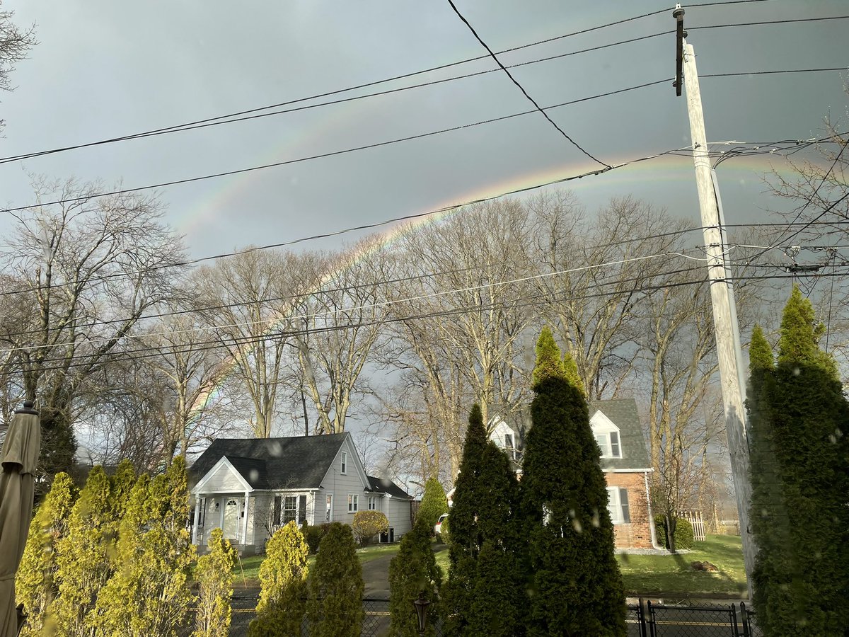 MCmadness110's tweet photo. Saw a double rainbow earlier today. https://t.co/vVUqDULn8W