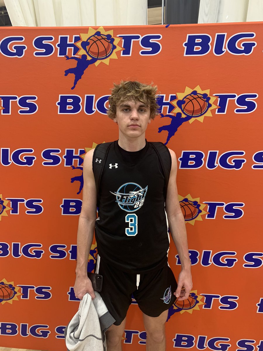 #BigShots #AtlanticCoastLive

Rise 56
#5 CJ Vaughn 18pts
#35 AJ Reeves 15pts

Flight 22 Select 60
#32 Bcantly Springer 12
#3 Corbin Pack 17