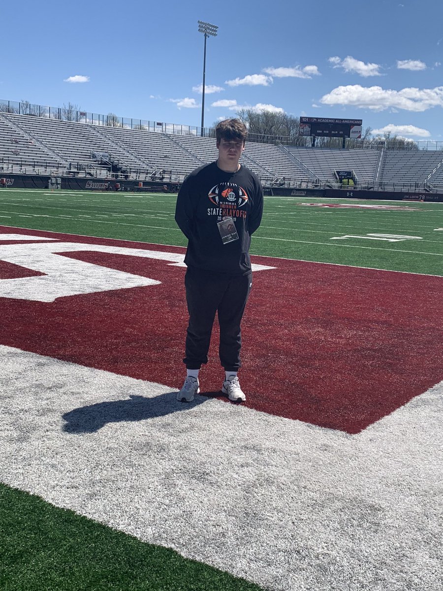 Cannon_M55's tweet image. Had a great Junior Day experience at Southern Illinois today! Thank you @Coach_DClark and @2_adjames for the invite. @IronFootball @nexgenscouting @EDGYTIM