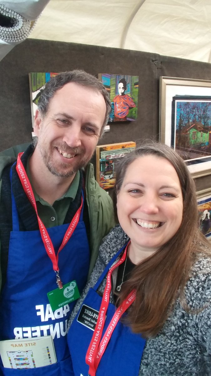 We volunteered today for the #4bridgesartsfestival and had a blast! It was fun talking with the different vendors and people there. I was in awe of all the talented artists. If you haven't gone yet you should go tomorrow. I think this will become a tradition for us.