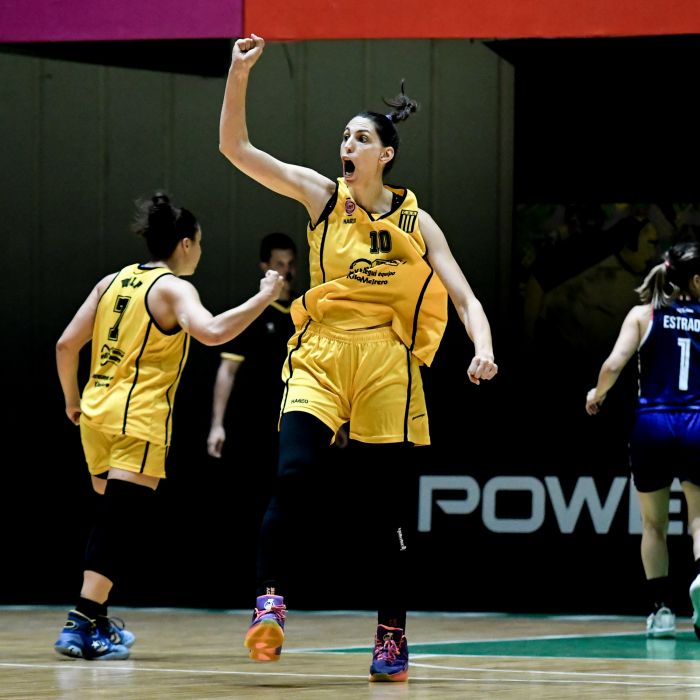 #LigaNacionalFemenina

🗃️ <a href="/CDBerazateguiBF/">Berazategui Basquet Femenino</a> venció a <a href="/AAQuimsa/">AA QUIMSA</a> por 50 a 30 y se llavó el primer partido de las semifinales

🚀 S. Acevedo - Quimsa | 11pts
🚀 F. Fernández - Berazategui | 17pts

-Macello (<a href="/JoanaMacello/">Joana Macello</a>) | 8pts, 5rt.

📸: Matías García (Liga Nacional).