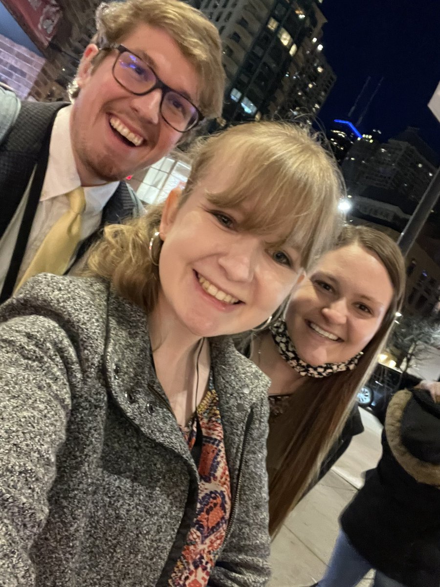 abbiewood07's tweet photo. Great to be in Chicago for MPSA representing @ukpoliscidept ! Some other folks also representing UK but were presenting virtual or missed the picture! https://t.co/wxCXsc20lb
