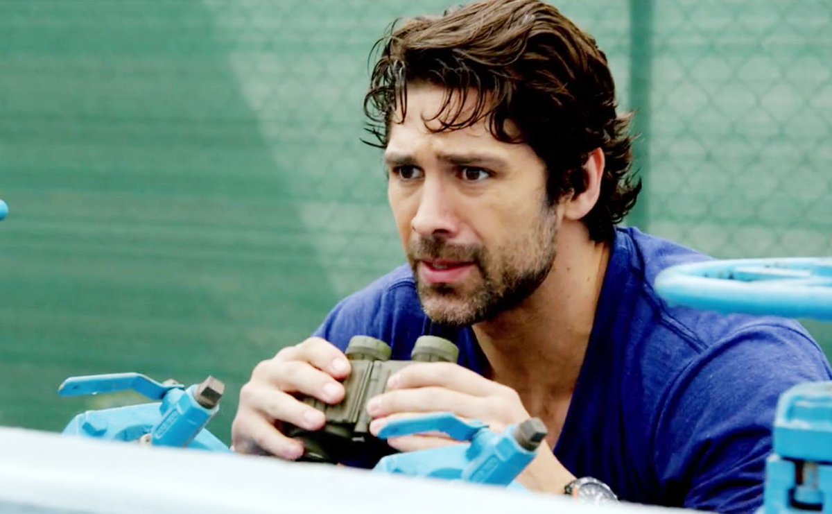 C_J_Boyle's tweet photo. {sigh} Do you guys remember when me and @BrenFosterReal started the #bluebabe selfie trend? Those were the days. Man, I miss that man. #TheLastShip https://t.co/30TzQ1Dscg