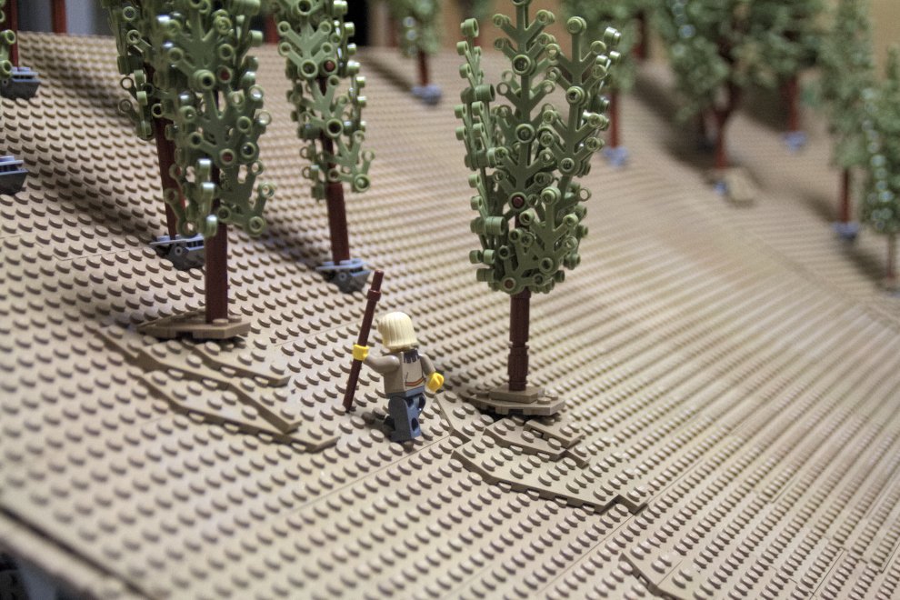 こちらは樹木の位置を変えたり、組み方を変えている最中の試写です。