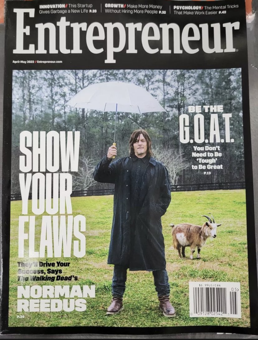 Look at him.🤏😭❤️ Norman Reedus the 🐐. That's right! ❤️❤️
