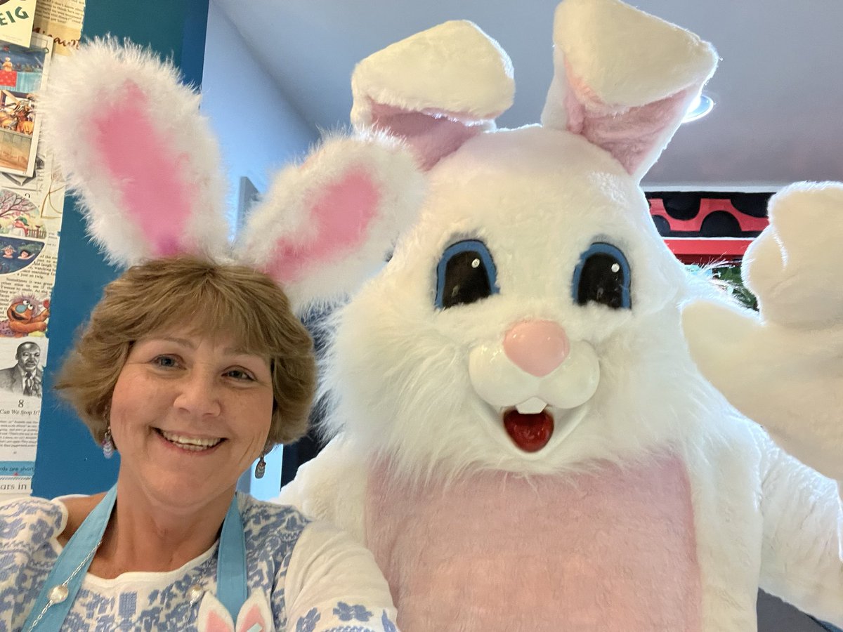 It a beautiful day at The Discovery Center…hippity hop into spring.❤️