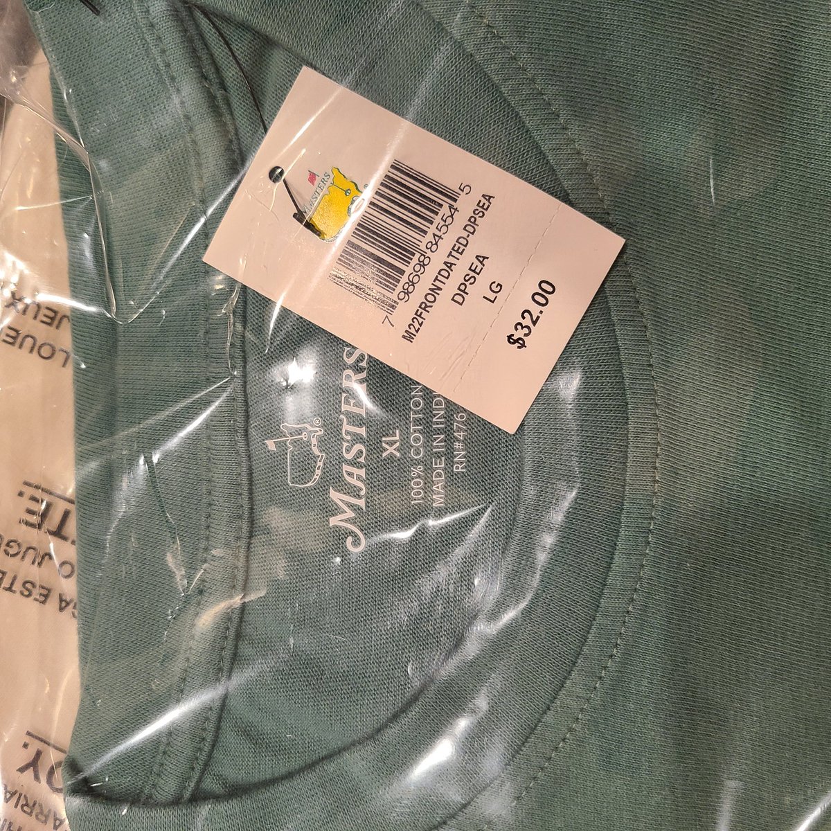 InC_MoWeTrust's tweet photo. @TheMasters anyway you can send me a large in this shirt? I had this UPS'd to my house this week and it's the wrong size 😫. Please help! https://t.co/1n76O8Tt9a