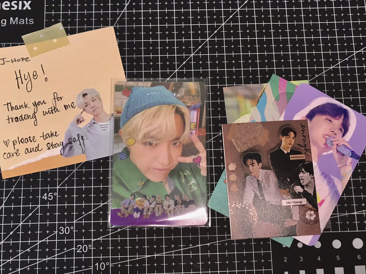 yoongiwifekeke's tweet photo. Hi @4oclockbesties โจ
๐ป This is my first time tranding, and the process of tranding was very smooth <3. Hobi safely arrived to me ! >< Thankyou for tranding with me <3.
#moonbfeedback https://t.co/hMy6V660qp