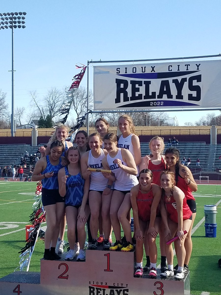 Heelan Girls Track tweet media