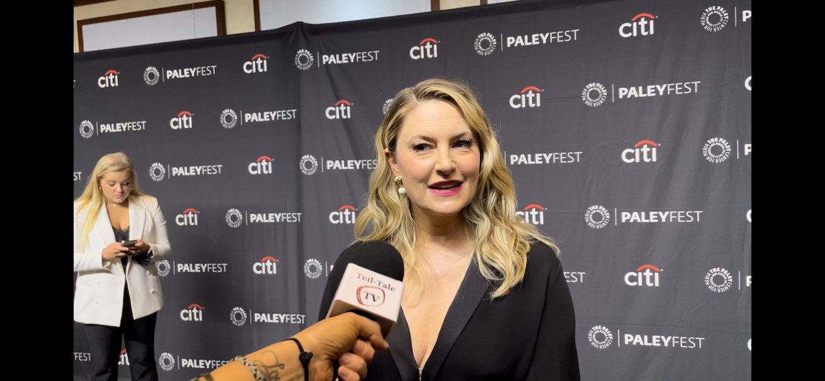 .<a href="/madchenamick/">Mädchen Amick</a> had the best energy on the #Riverdale red carpet at #Paleyfest! I could have interviewed her all night! 

(She also gave me a little #Fralice exclusive!)

Full interview soon!