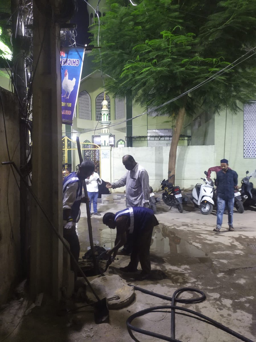 Manager Prakashnagar section. (@hmwssbmgrprkngr) on Twitter photo Preventive maintenance of sewer lines near Majid’s under prakash nagar section <a href="/hmwssbgmom7/">KS Vinod kumar - General Manager O&M Dn 7, HMWSSB</a> <a href="/HMWSSBOnline/">HMWSSB</a> <a href="/MDHMWSSB/">K Ashok Reddy, IAS</a> Preventive maintenance of sewer lines near Majid’s under prakash nagar section <a href="/hmwssbgmom7/">KS Vinod kumar - General Manager O&M Dn 7, HMWSSB</a> <a href="/HMWSSBOnline/">HMWSSB</a> <a href="/MDHMWSSB/">K Ashok Reddy, IAS</a>