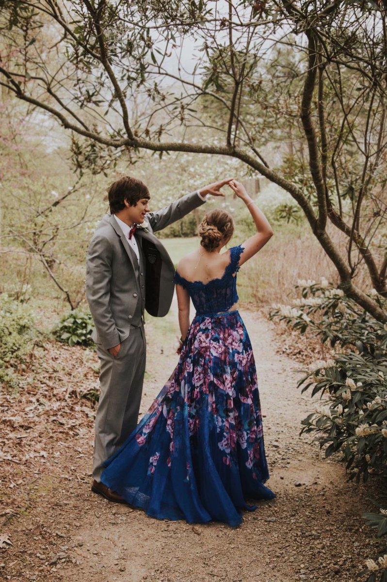 ambeanoe's tweet photo. My beautiful little girl ❤️

East Rowan Prom 2022 @EastRowanHS https://t.co/HVzLZmgnJv