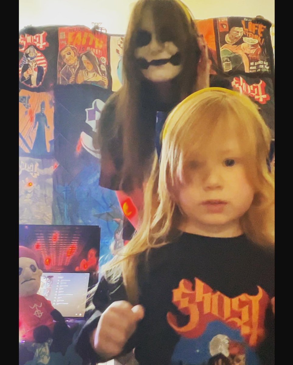 kellymayghostee's tweet photo. Dexter & I (& Cardi C ☺️) had fun throwin’ some shapes tonight for the #imperaspillways challenge ❤️👻 Thank you @fauxbiasforge #spillwayschallenge #imperaunholyvestments @thebandGHOST #thebandghost #spillways #ghostspillways #impera #ghostimpera https://t.co/rzSQSeikFR